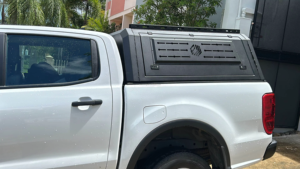 หลังคาแข็งอลูมิเนียมสำหรับรถออฟโรด <span class=keywords><strong>4x4</strong></span> จากโรงงานโดยตรง สำหรับรถฟอร์ด เรนเจอร์ <span class=keywords><strong>XLS</strong></span> XLT Wildtrak ปี <span class=keywords><strong>2023</strong></span>+ - Product Image 2