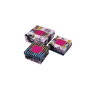 Cajas Rígidas Ecológicas Reciclables para Regalos y Cosméticos con Estampado UV en Papel de Arte con Especificaciones de Lámina - Product Image 3