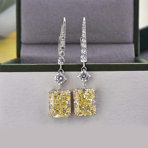 Pendientes de Diamantes en Oro Blanco para Mujer Jr Ae, Corte Esmeralda Amarillo Elegante, Certificados por Gia, Joyería de Lujo para Bodas - Product Image 4