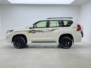 La Toyota <span class=keywords><strong>Prado</strong></span> <span class=keywords><strong>2019</strong></span>, un SUV d'occasion de taille moyenne à grande, populaire dans le monde entier, avec un moteur V6, offre un espace spacieux - Product Image 4
