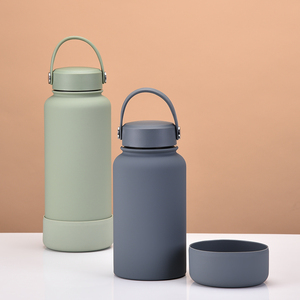 Funda Protectora de Silicona Gruesa para Vaso Térmico Atlas, Ligera, Antideslizante, Aislante, Minimalista - Product Image 5