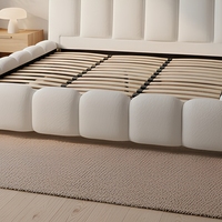 Cadre de lit rembourré doux et moelleux, design européen, lit plateforme en tissu taille King pour chambre à coucher
