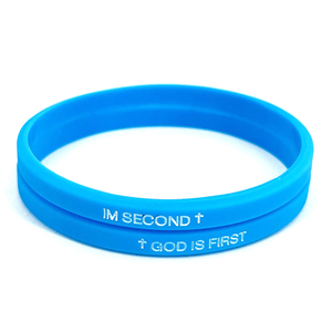 Nhiều Màu Mỏng Dải Thể Thao Tùy Chỉnh Silicone Vòng Đeo Tay Thiên Chúa Là Thư Đầu Tiên Hợp Thời Trang Thương Hiệu 5Mm Cao Su Tay Dây Đeo Cổ Tay Khuyến Mại - Product Image 5