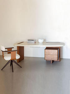 Escritorio DE OFICINA DE LUJO simple y moderno de diseñador nórdico de madera maciza con función de refrigeración para uso en ordenador - Product Image 3