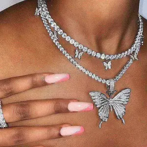 INS de luxe pour femmes, bijoux glacés, diamant, chaîne cubaine, collier papillon