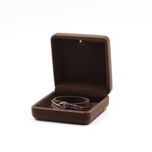 Caja de Joyería de Cartón con Terciopelo para Niñas, con Logotipo Personalizado - Product Image 4