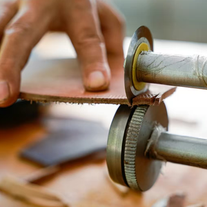 Machine de découpe manuelle à 3 lames pour la <span class=keywords><strong>réparation</strong></span> de chaussures, composants de boîte de vitesses, garantie 1 an pour la fabrication de chaussures en plastique/EVA/<span class=keywords><strong>cuir</strong></span>/caoutchouc - Product Image 5