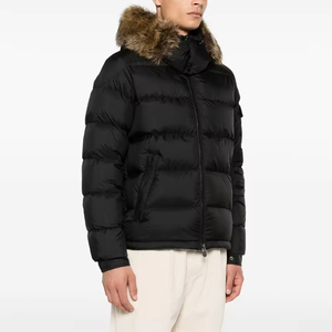 Jaket Musim Dingin Pria Kustom dengan Isolasi Bulu Tebal dan Tudung Berbulu, Jaket Pria Merek Desainer - Product Image 1