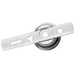 Accesorio para picadora de carne Westmark con cortadores de onda Star Clover para cortar y dar forma a la carne - Product Image 1