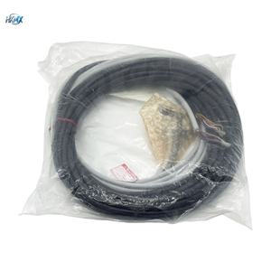 Câble de connexion pour rideau lumineux de sécurité KEYENCE SL-VP7N, câble souple avec connecteur mâle 7m, signal NPN - Product Image 1