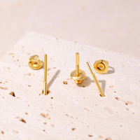 Accessoires de bijouterie fine : Pièce de fixation pour boucles d'oreilles à visser en or massif 18 carats (écrou et tige)