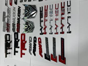 Emblema de Insignia de Coche al por Mayor con Letras y Logo Cromado en Plástico ABS y Metal 3D Personalizado - Product Image 4