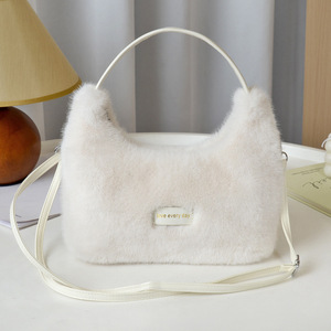 Bolso de felpa popular 2025, logotipo de marca para mujer, bolso cuadrado pequeño, piel de imitación bonita, bolso cruzado simple - Product Image 5