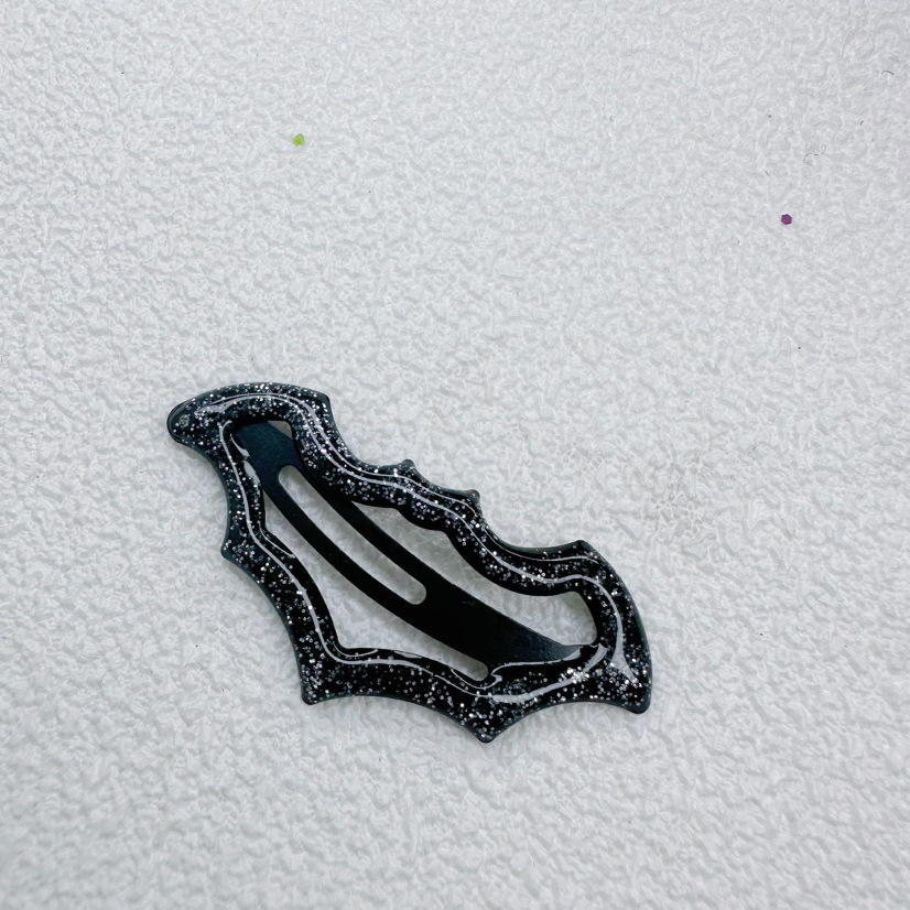 ดำ+ลายจุด