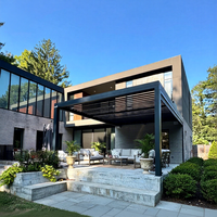Pergola moderne en aluminium durable et écologique avec système de drainage intégré, résistante aux intempéries pour jardin