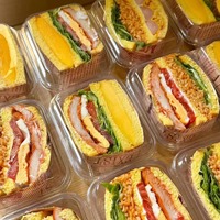 Boîte à sandwich en plastique en gros avec couvercle transparent, conteneur à dessert, boîte à emporter transparente, boîte à gâteau de mariage, boîte à tiramisu