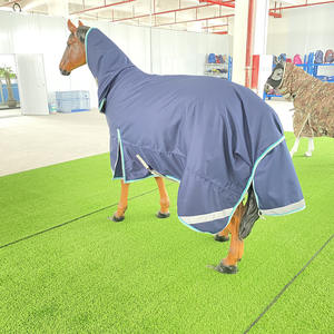 بطانية شتوية فائقة الجودة ناعمة ومقاومة للرياح ومضادة للرياح وقابلة للتنفس ومقاومة للماء برقبة عالية لاستخدام الخيول - Product Image 3