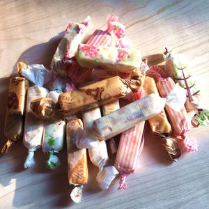 Food Grade Printed Food Wrapping Greaseproof <b>Paper</b> Bakery Wrapping <b>Paper</b> - Product Image 3