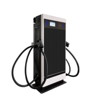 Nueva Estación de Carga Rápida DC para Vehículos Eléctricos de Alta Potencia con Pantalla LED Grande, 80KW, CCS2, CCS1, GBT, Doble Conector, de Pie, con Control Remoto OCPP