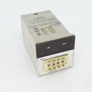 Nuevo Controlador Lógico Programable (PLC) Original H5CN-AN AC100-240 para Automatización Industrial en Almacenes - Product Image 1