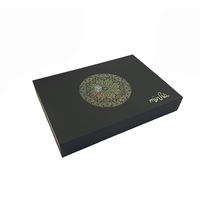 Boîte à chocolat personnalisée en papier noir mat avec couvercle et base |   Boîte cadeau en papier rigide pour chocolat