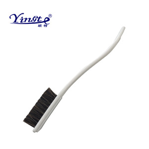 Cepillo para zapatos de plástico Yinste con cerdas de crin de caballo para limpiar zapatos de cuero, mango blanco, 2 piezas - Product Image 5