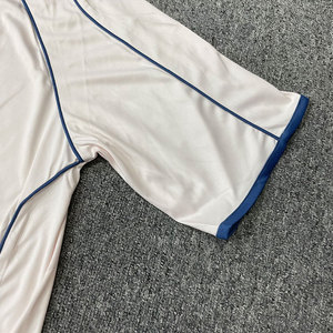 เสื้อฟุตบอลสไตล์เรโทรสตรีทแวร์ พิมพ์ลายโลโก้ได้ตามต้องการ สำหรับผู้ชาย แห้งเร็ว ระบายอากาศดี ทรงโอเวอร์ไซส์ เสื้อกีฬาฟุตบอล - Product Image 4