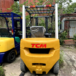 Montacargas Diésel TCM Usado de 3 Toneladas, Original de Japón, Alta Calidad, Mástil de Tres Etapas, Equipo de Manejo de Materiales Todoterreno para Almacén - Product Image 1
