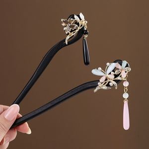 Bâtonnet à cheveux vintage de style chinois en bois d'ébène, élégant, avec pampille papillon, pour femme - Product Image 2
