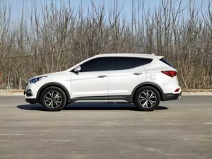 Hyundai Santa Fe 2017 2.0T Automático 2WD de Uso Familiar, Autos Usados Baratos en Venta, 7 Asientos, Volante a la Izquierda, Interior Oscuro, Auto Familiar Seguro <span class=keywords><strong>y</strong></span> en Buen Estado - Product Image 4