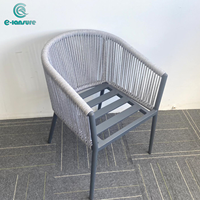 Ensemble de table et de chaises de salle à manger décontractées d'extérieur moderne, cadre en aluminium, ensemble de salle à manger de jardin pour la maison, le salon ou les meubles d'hôtel