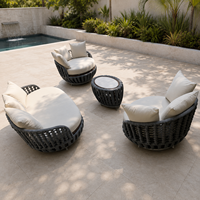 Ensemble de meubles de salon modulaires d'extérieur, structure en aluminium thermolaqué avec sangles en tissu tressé pour complexe hôtelier, hôtel et villa