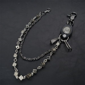 Cadena de cintura vintage <span class=keywords><strong>con</strong></span> dije de dados, cadena de pantalón de metal de doble capa, cadena de vaquero Amekaji <span class=keywords><strong>con</strong></span> gancho de cuero para llaves, para hombres y mujeres - Product Image 1