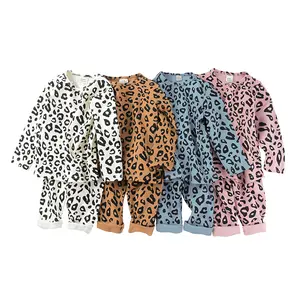 Zachte Herfst Kleine Kinderkleding Lange Mouwen Top + Broek 2 Stuks Katoenen Luipaard Print Unisex Kinderen Pyjama Kleding Set