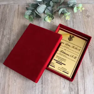 شعار مخصص فارغ أحمر مخملي صندوق بغلاف صلب بطاقات أكريليك براقة فاخرة أسود نوع دعوة زفاف مصنوعة يدويًا