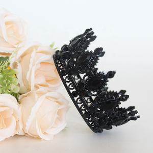 Corona di Cristallo Rotonda Barocca di Lusso con Glitter Dorati per Decorazione Torte con Tiara e Accessori per Bouquet - Product Image 5