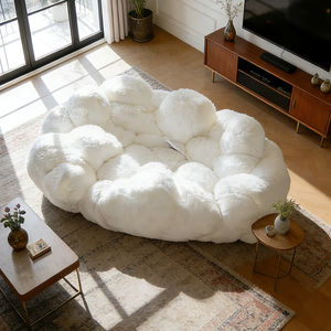 Canapé Nordique Esthétique en Forme de Nuage Blanc Moelleux, Rembourré, à Assise Profonde, Style Moderne Minimaliste, en Tissu Bouclé Doux, pour Appartement - Product Image 1
