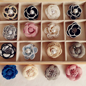 豪華なフランスの小さな香りのブローチ手作り布Camelliaビンテージパールピンドレスシャツ女性のためのコサージュ - Product Image 1