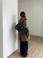 Grand sac fourre-tout métallique Y2K, sac à main vintage en cuir PU, sac à bandoulière avec poches, sac de travail et d'école tendance pour femmes