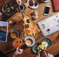 Plateau à sushi en bois d'acacia transfrontalier, créatif, pour restaurant, planche à découper en bois avec gravure alimentaire, idéal pour décorer le sapin de Noël