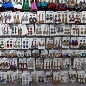 Pendientes Variados, Estilo Chunky, de Cristal, Coloridos, Joyería de Bisutería - Product Image 3