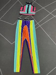 Ensemble 2 pièces sexy pour femme : haut sans manches dos nu orné de strass arc-en-ciel et leggings extensibles en Spandex/Polyester pour performance scénique - Product Image 2