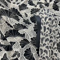 Tissu en dentelle non tissé hydrosoluble à motif floral ajouré 100% polyester, brodé en trame, accessoires très légers pour filles