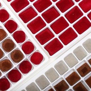 Punta de terciopelo festivo rojo de Año Nuevo, accesorios de uñas de terciopelo de diamante inferior, adornos de Arte de uñas de azúcar de roca cuadrada gruesa despiezada - Product Image 2