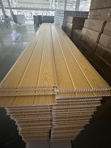 Panneaux de <span class=keywords><strong>plafond</strong></span> en <span class=keywords><strong>PVC</strong></span> faciles à installer, imperméables et anti-moisissures, design moderne pour salon et cuisine - Product Image 4
