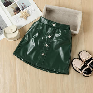 Nouvelle mode, ensemble de vêtements pour filles en 2 pièces, t-shirt en tricot à manches longues en tulle uni + jupe à boutons en PU, ensemble de vêtements pour filles - Product Image 6