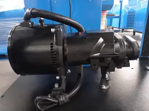 Conveying Air Compressor Air Compressor With Dryer Portable 22kw 0.8MPa 8kg Screw Air Compressor