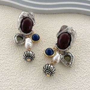 Nouvelle Arrivée Mode Vente en Gros Nouvelles Boucles d'Oreilles Pendantes Vintage en Acier Inoxydable pour Femmes avec Pendentif Lanterne Perle Animaux - Product Image 4