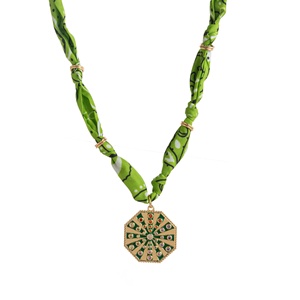 Nuevo Colgante Geométrico de Cobre Chapado en Oro con Cadena de Color Dopamina Natural para Regalo - Product Image 5