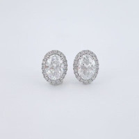 Orecchini a lobo alla moda Halo a 4 griffe con diamante ovale da laboratorio in platino Pt950, orecchini raffinati, orecchini magnetici, orecchini con diamanti